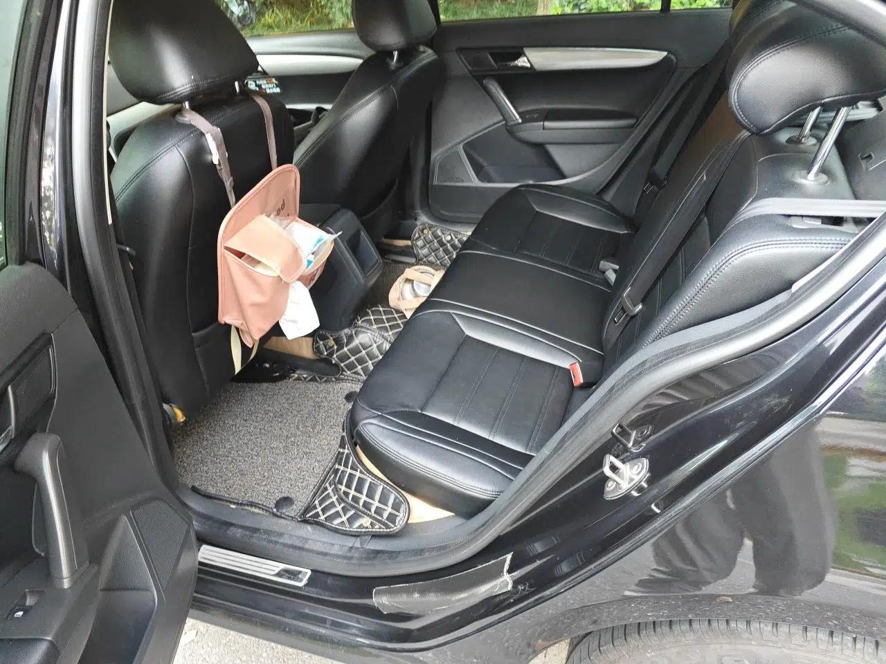 Volkswagen Lavida 2013 Revised Classic 1.6L Manual Fashion Edition — миниатюра 17
