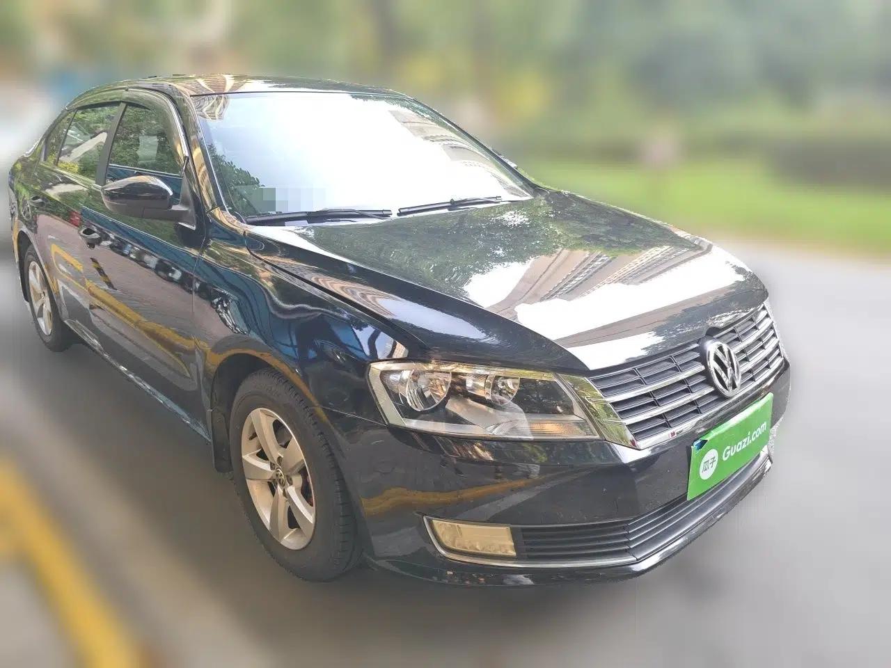 Volkswagen Lavida 2013 Revised Classic 1.6L Manual Fashion Edition — миниатюра 3