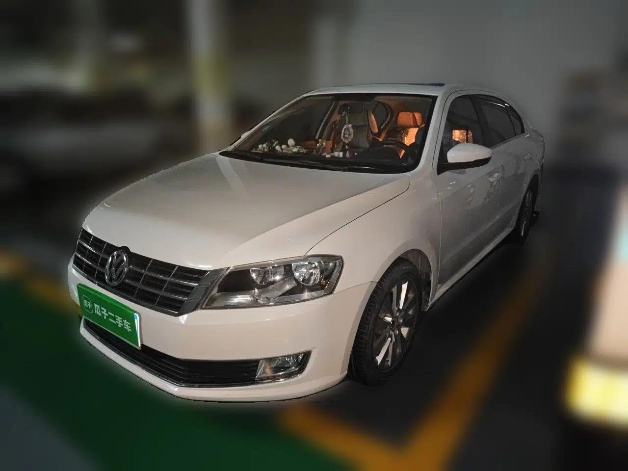 Volkswagen Lavida 2013 1.6L Manual Comfort Edition — миниатюра 1