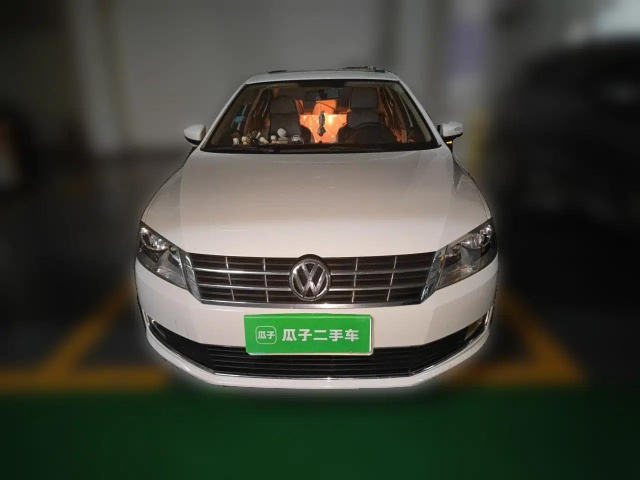 Volkswagen Lavida 2013 1.6L Manual Comfort Edition — миниатюра 2