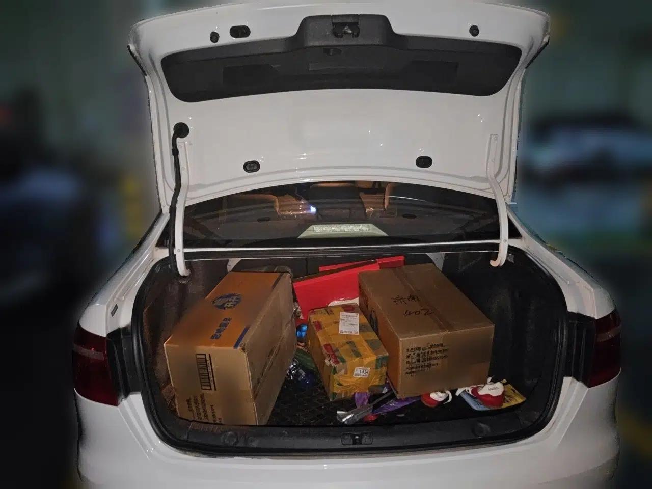 Volkswagen Lavida 2013 1.6L Manual Comfort Edition — миниатюра 19