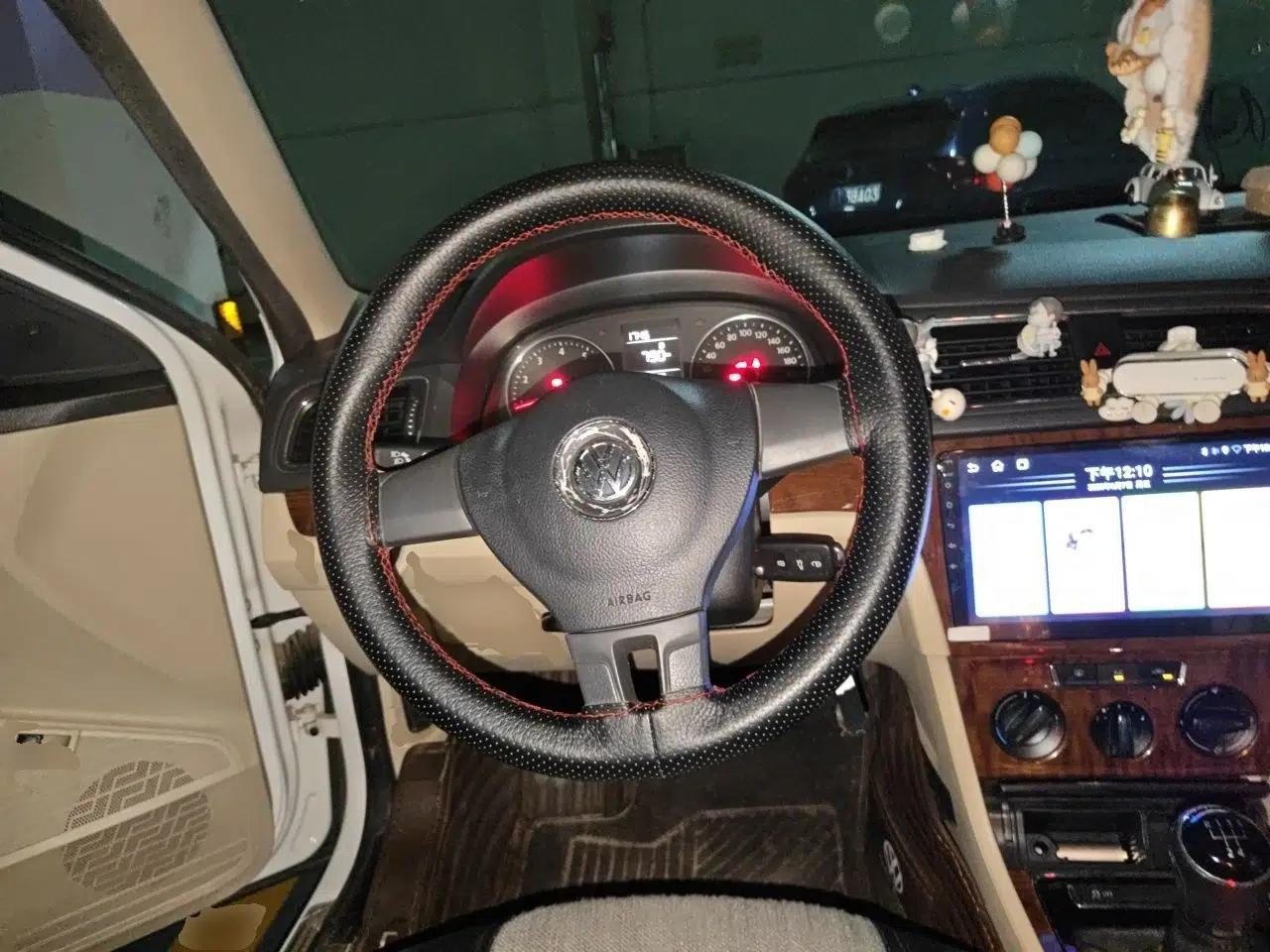 Volkswagen Lavida 2013 1.6L Manual Comfort Edition — миниатюра 10