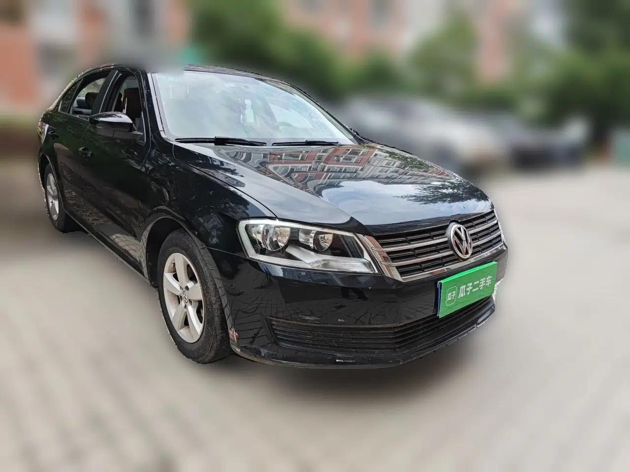 Volkswagen Lavida 2013 Revised Classic 1.6L Manual Fashion Edition — миниатюра 3