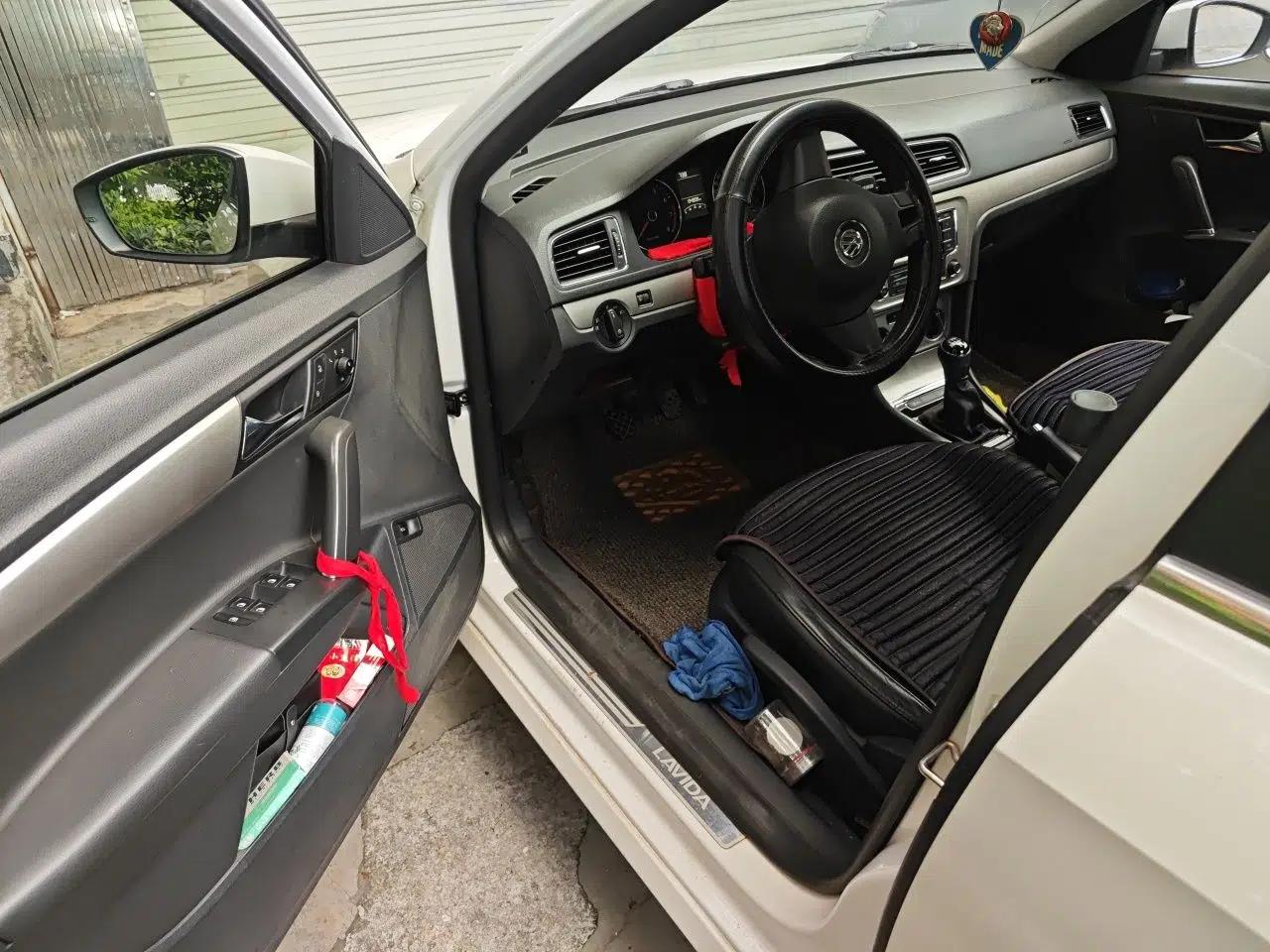 Volkswagen Lavida 2013 Restyled Classic 1.6L Manual Comfort Edition — миниатюра 16