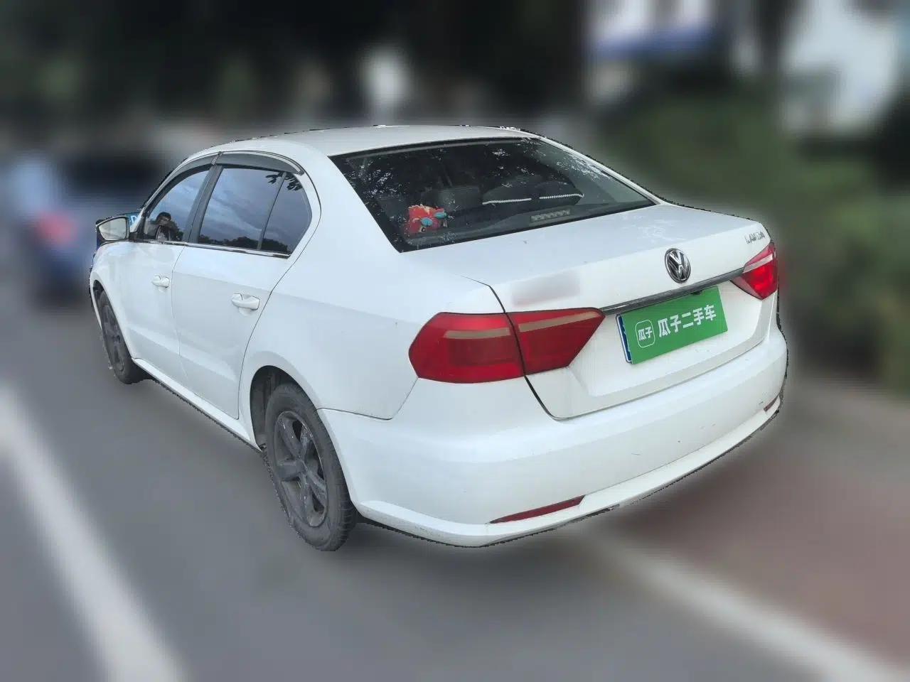 Volkswagen Lavida 2017 1.6L Automatic Fashion Edition — миниатюра 4