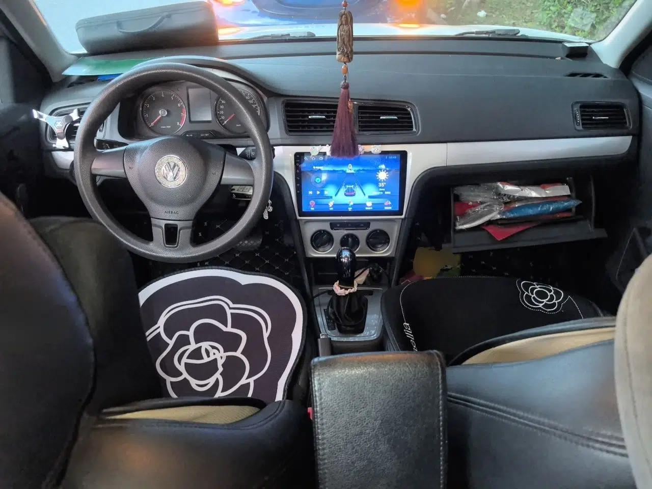 Volkswagen Lavida 2017 1.6L Automatic Fashion Edition — миниатюра 9