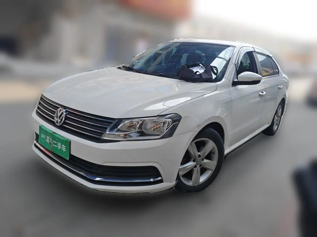 Volkswagen Lavida 2017 1.6L Automatic Fashion Edition — миниатюра 1