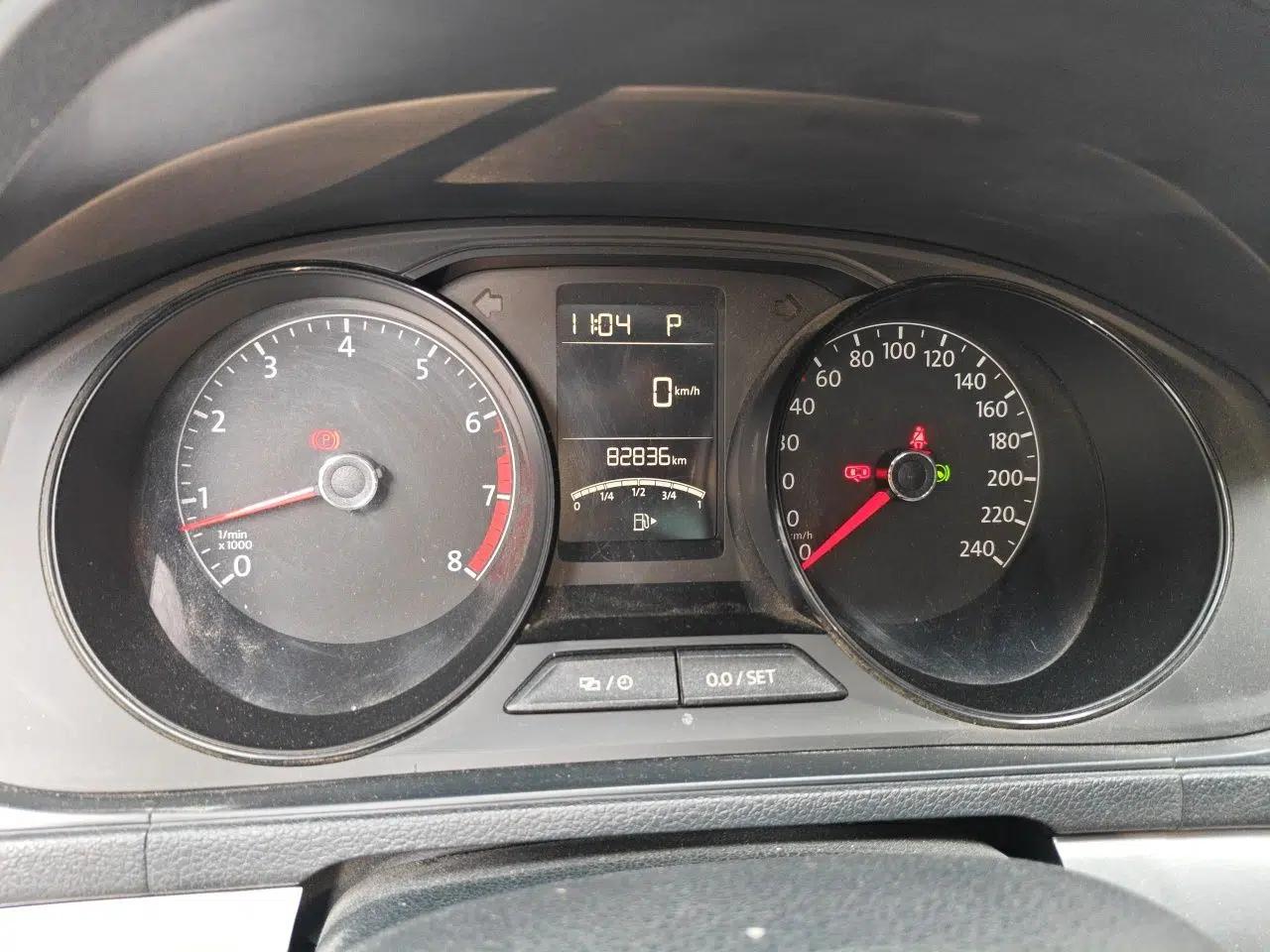 Volkswagen Lavida 2017 1.6L Automatic Fashion Edition — миниатюра 12