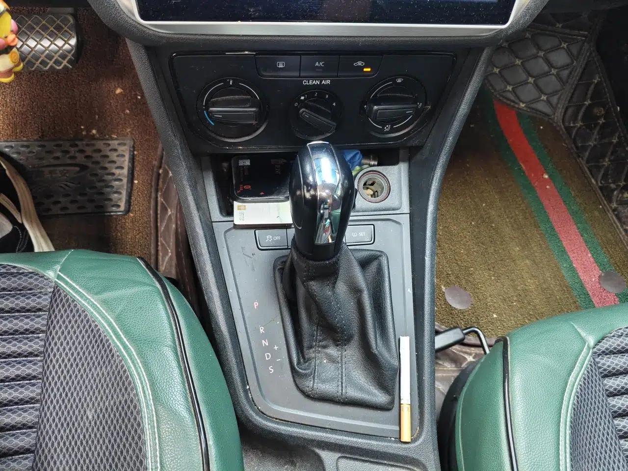 Volkswagen Lavida 2017 1.6L Automatic Fashion Edition — миниатюра 14
