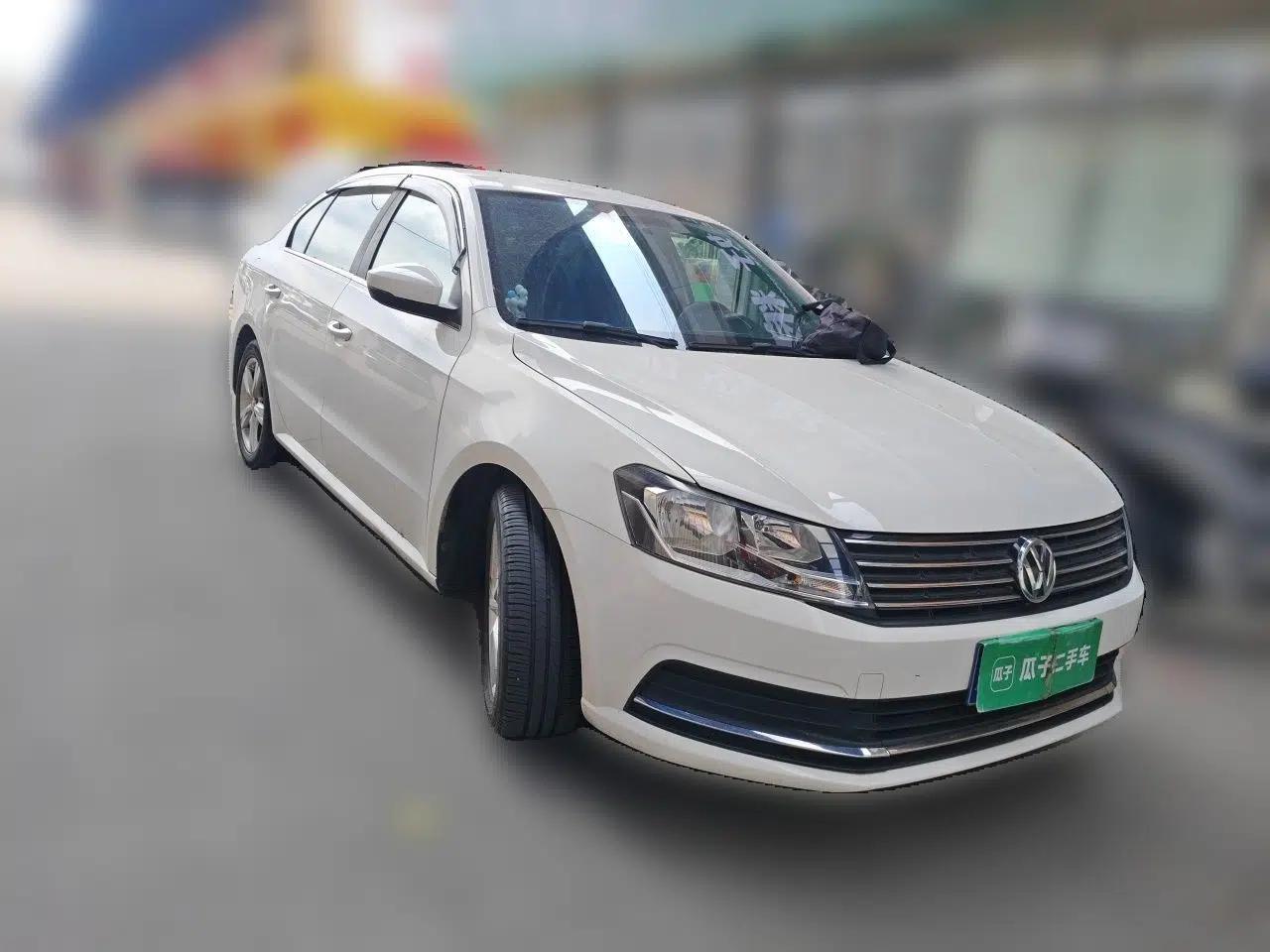 Volkswagen Lavida 2017 1.6L Automatic Fashion Edition — миниатюра 3