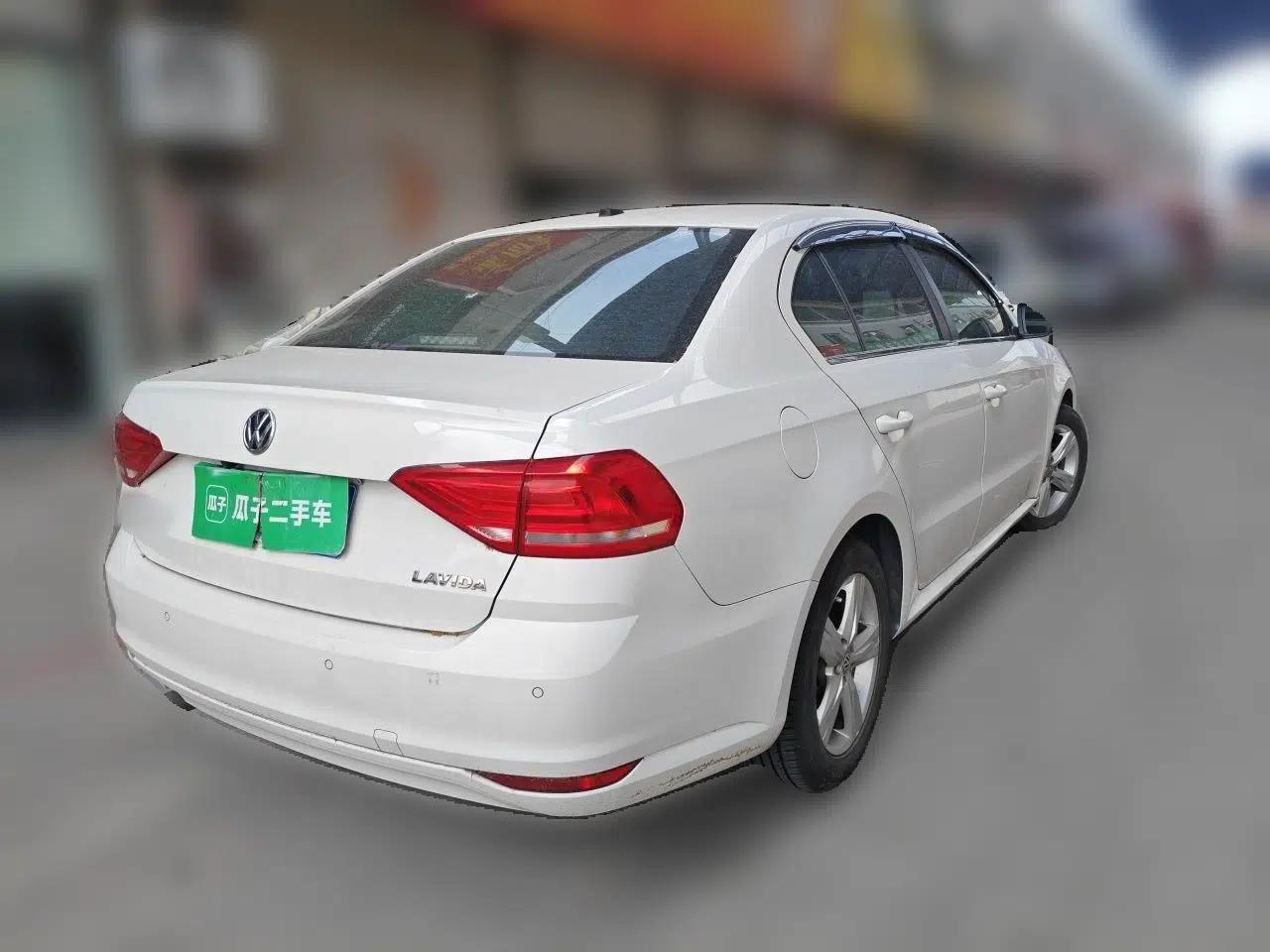 Volkswagen Lavida 2017 1.6L Automatic Fashion Edition — миниатюра 6