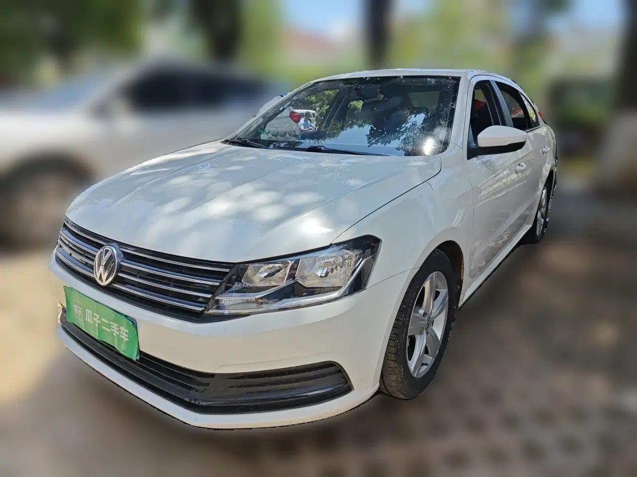 Volkswagen Lavida 2017 1.6L Automatic Fashion Edition — миниатюра 1