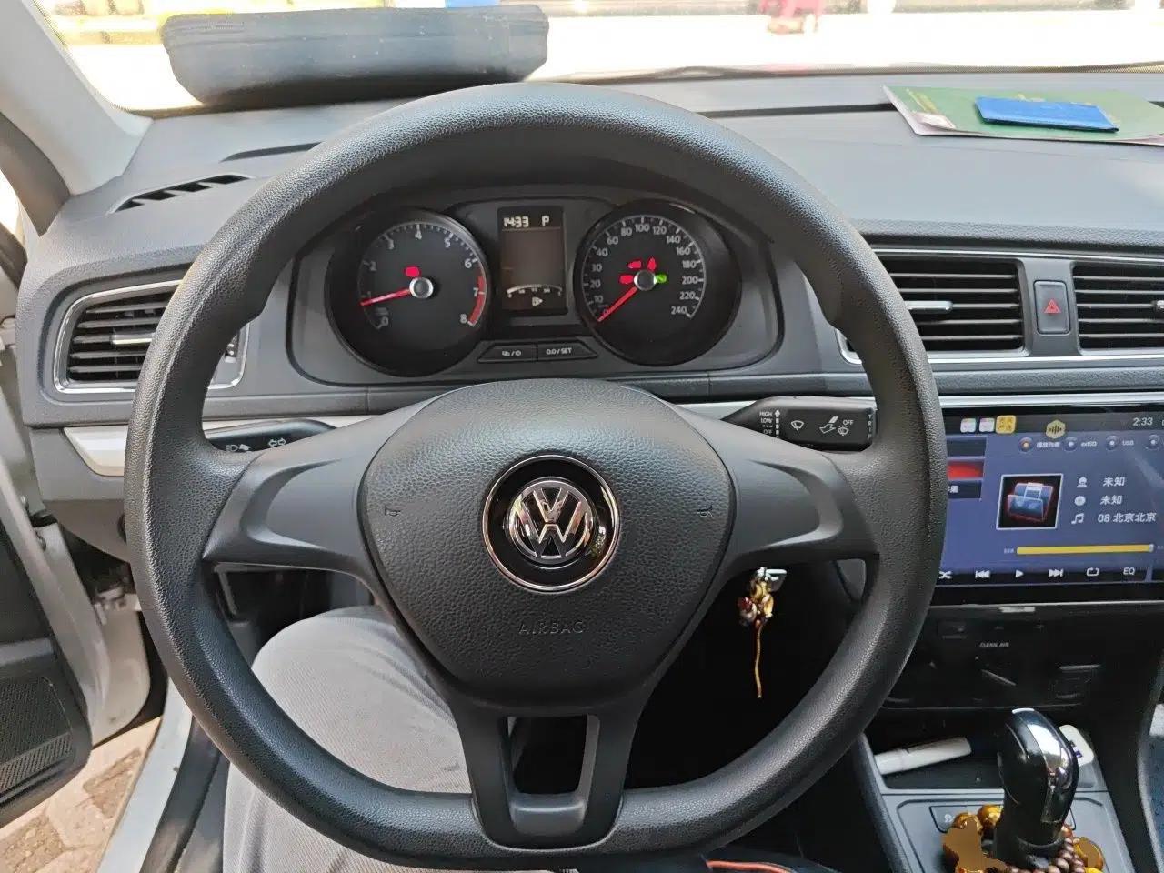 Volkswagen Lavida 2017 1.6L Automatic Fashion Edition — миниатюра 10