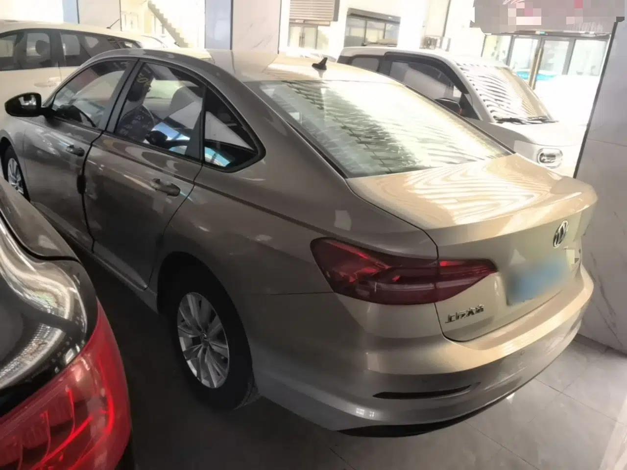 Volkswagen Lavida 2018 1.5L Automatic Fashion Edition China V Standard — миниатюра 4