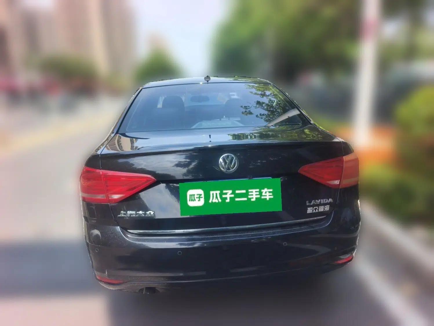 Volkswagen Lavida 2017 1.6L Automatic Comfort Edition — миниатюра 5