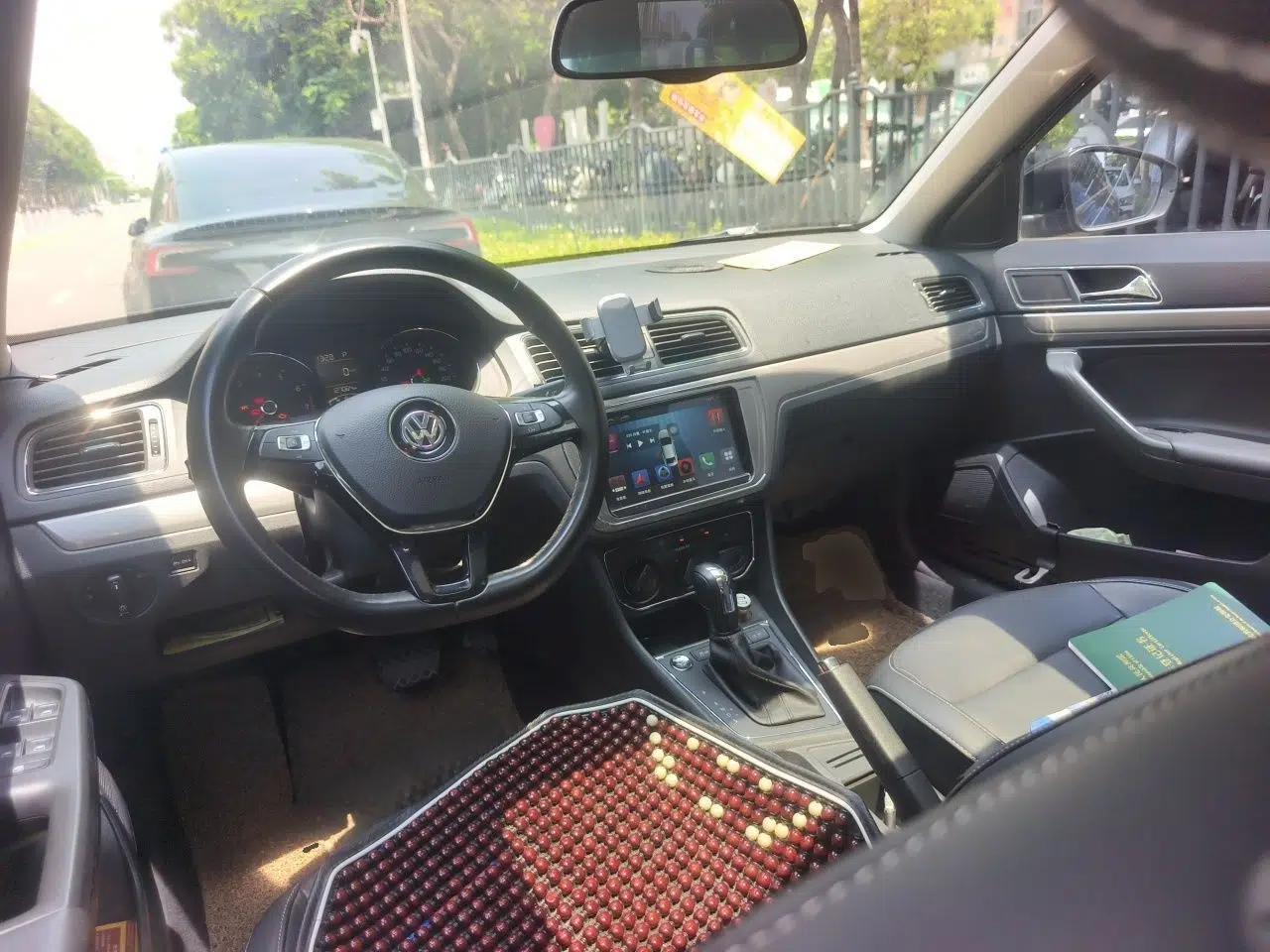 Volkswagen Lavida 2017 1.6L Automatic Comfort Edition — миниатюра 9