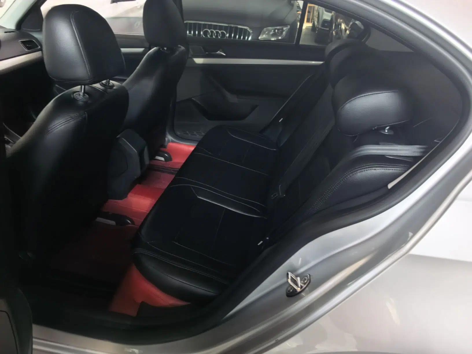 Volkswagen Lavida 2017 1.6L Automatic Fashion Edition — миниатюра 25