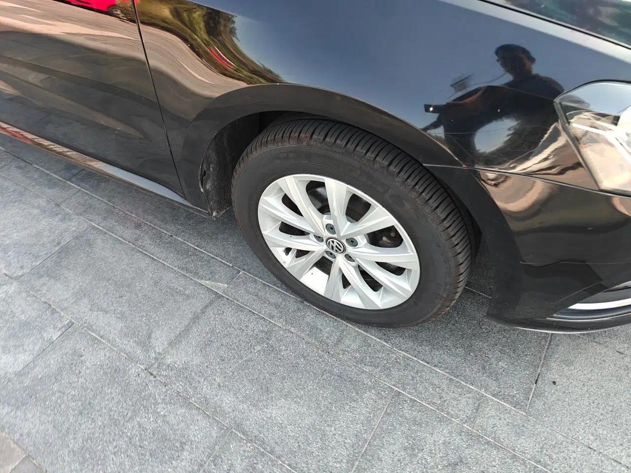 Volkswagen Lavida 2015 1.6L Automatic Comfort Edition — миниатюра 8