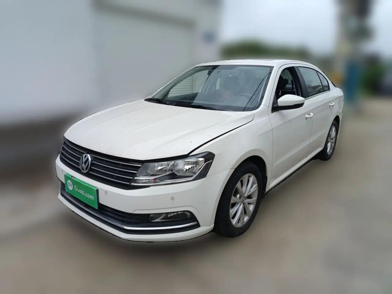 Volkswagen Lavida 2015 1.6L Automatic Comfort Edition — миниатюра 1