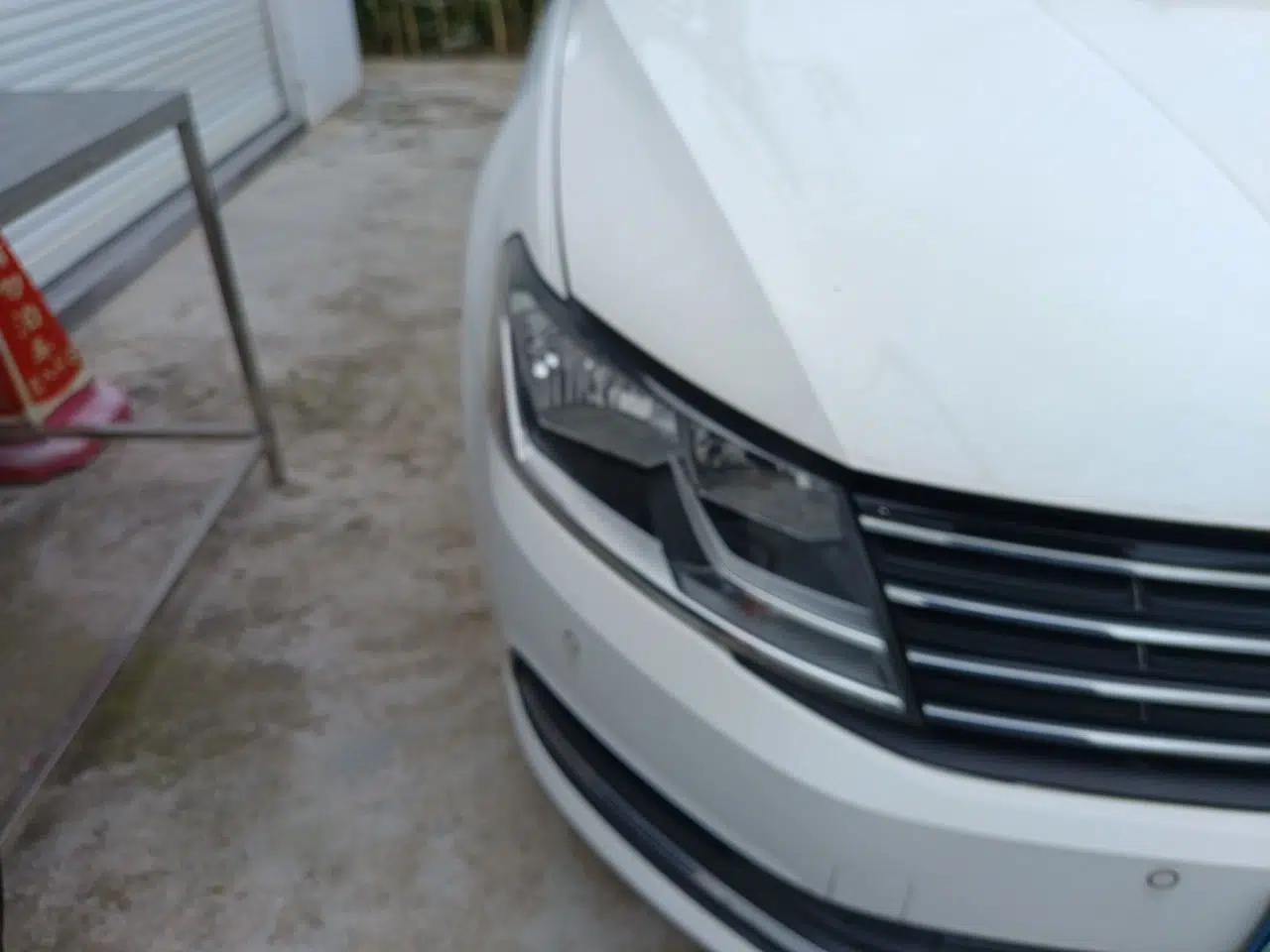 Volkswagen Lavida 2015 1.6L Automatic Comfort Edition — миниатюра 7