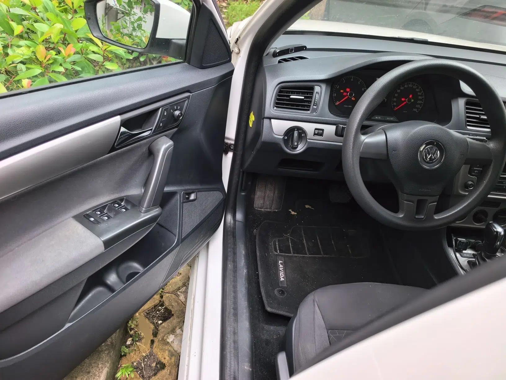 Volkswagen Lavida 2013 Revised Classic 1.6L Automatic Fashion Edition — миниатюра 16