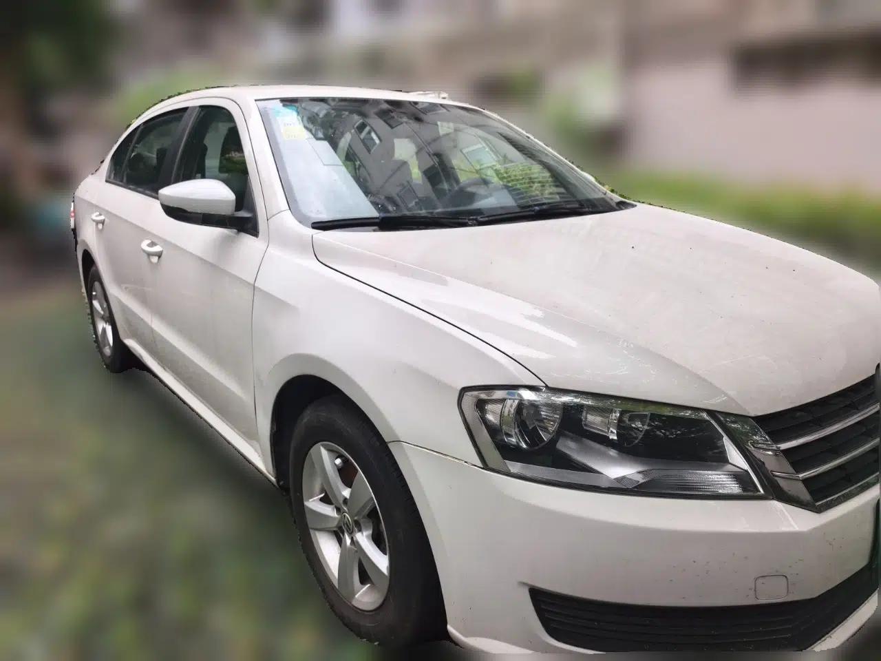 Volkswagen Lavida 2013 Revised Classic 1.6L Automatic Fashion Edition — миниатюра 3