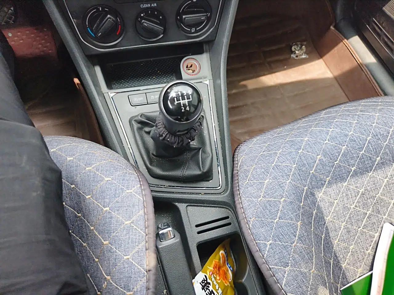 Volkswagen Lavida 2019 Lavida Start 1.5L Manual Comfort Edition China VI Standard — миниатюра 14