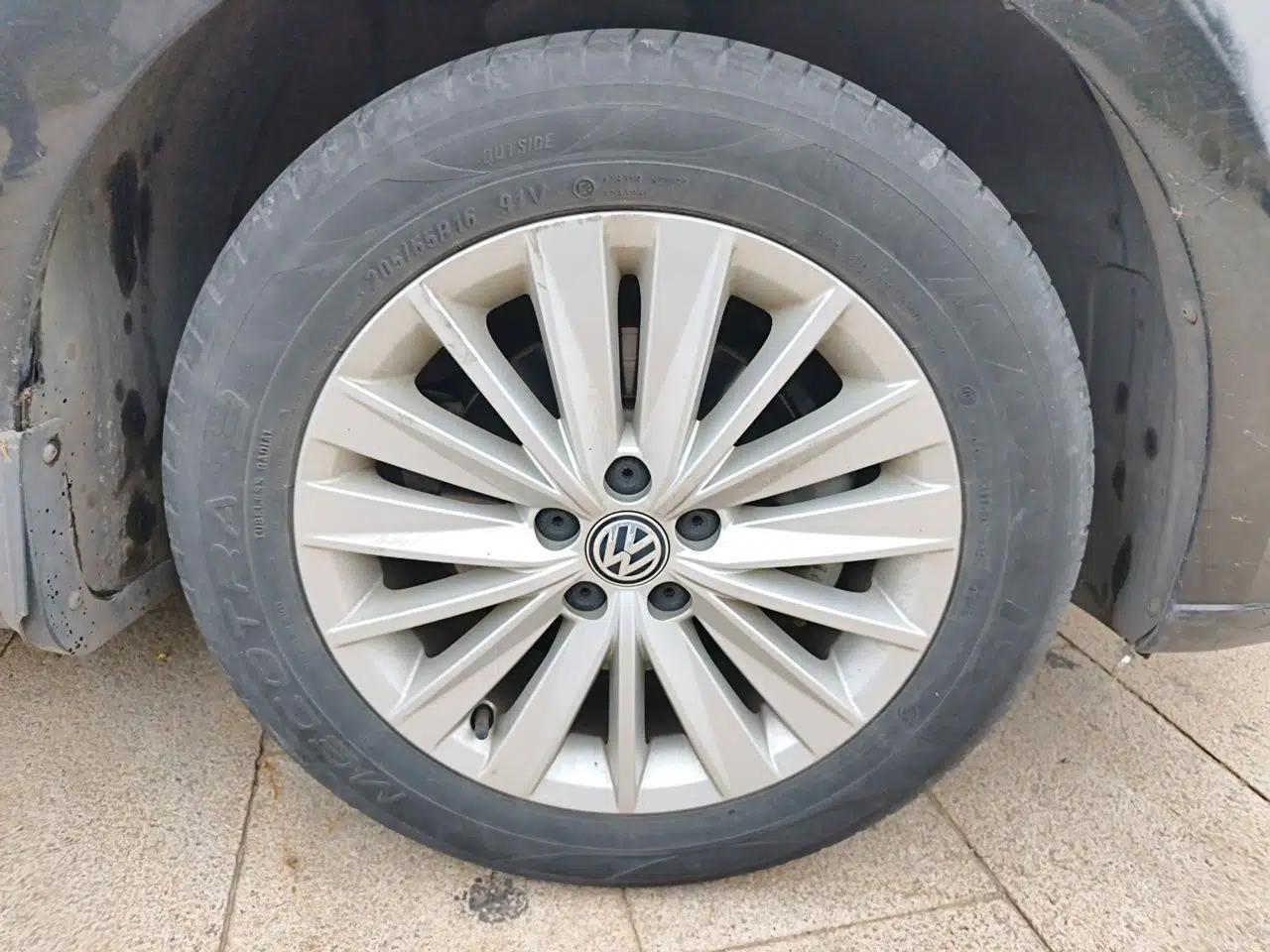 Volkswagen Lavida 2019 Lavida Start 1.5L Manual Comfort Edition China VI Standard — миниатюра 8