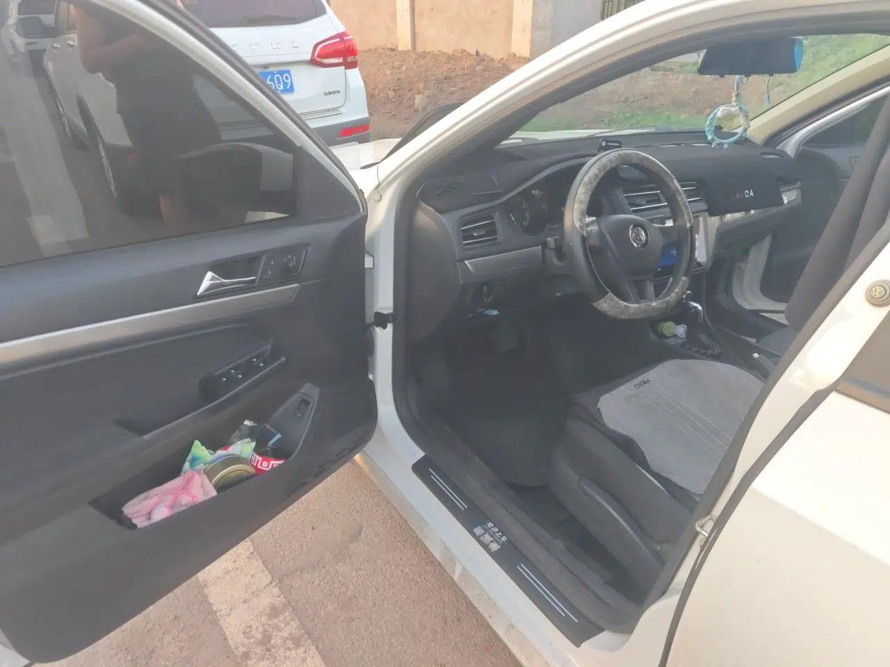 Volkswagen Lavida 2019 Lavida Start 1.5L Automatic Trendy Version China VI Standard — миниатюра 16