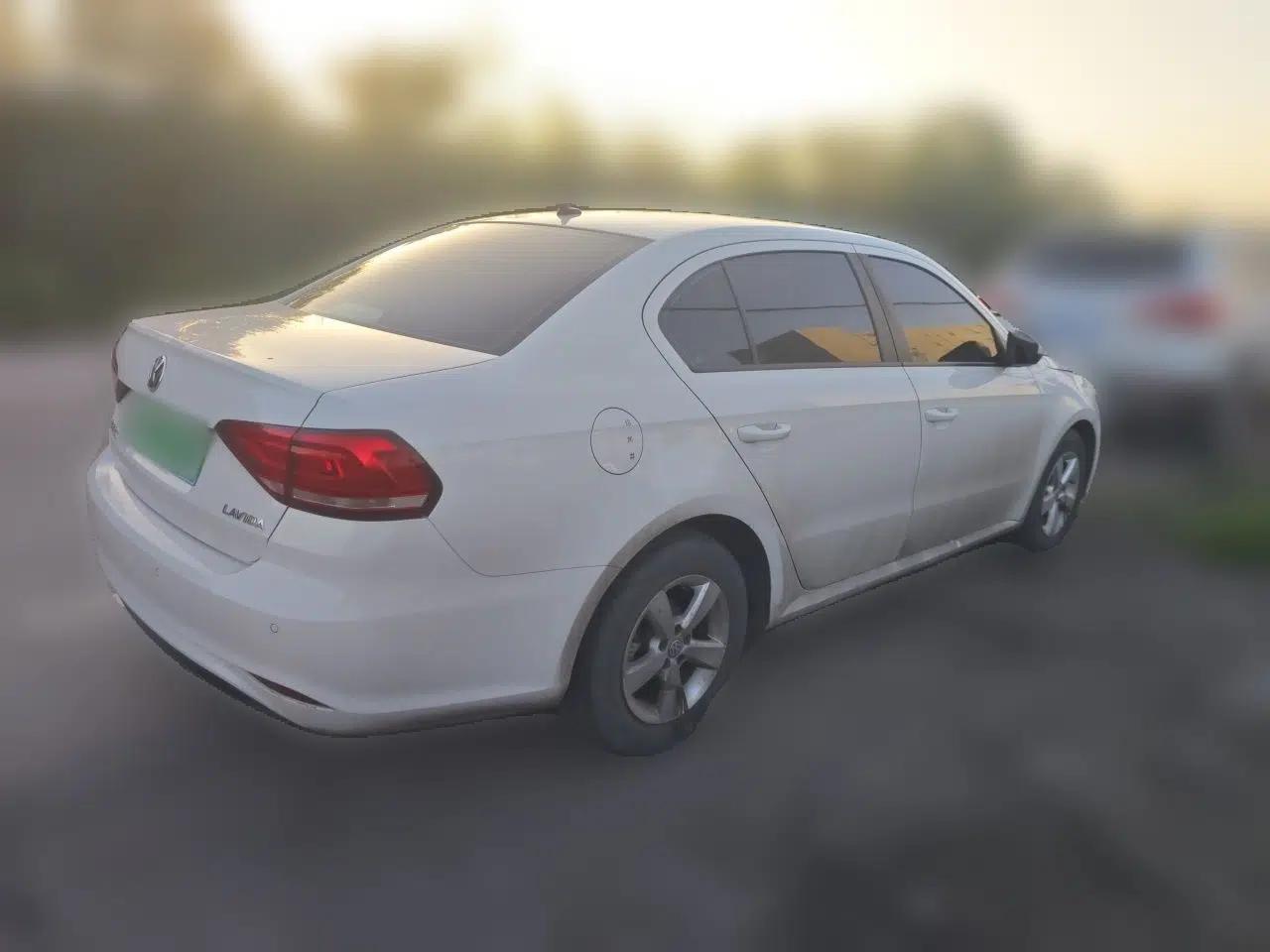 Volkswagen Lavida 2019 Lavida Start 1.5L Automatic Trendy Version China VI Standard — миниатюра 6