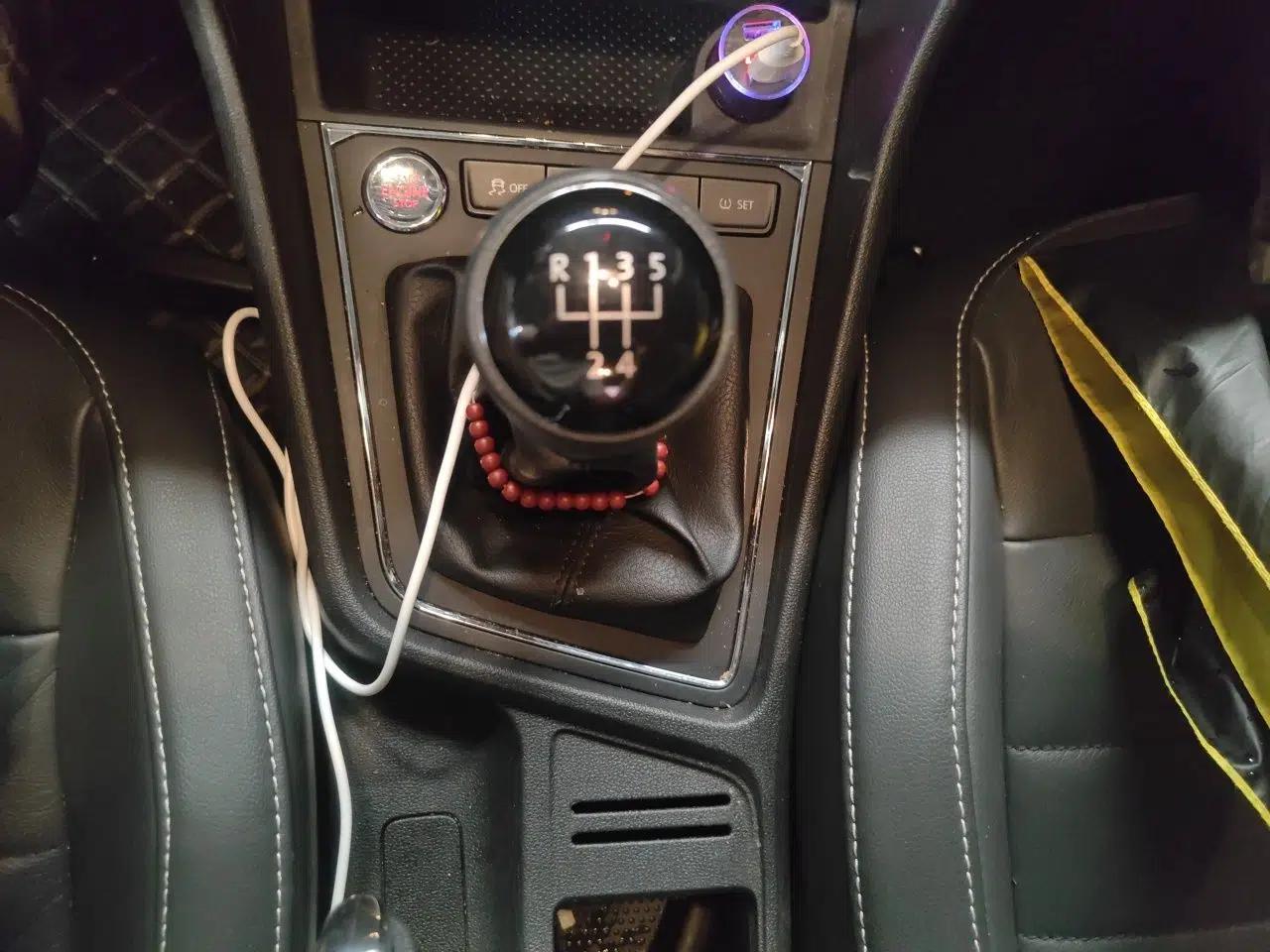 Volkswagen Lavida 2017 1.6L Manual Comfort Edition — миниатюра 14