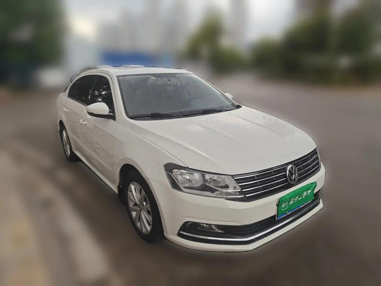 Volkswagen Lavida 2017 1.6L Manual Comfort Edition — миниатюра 3