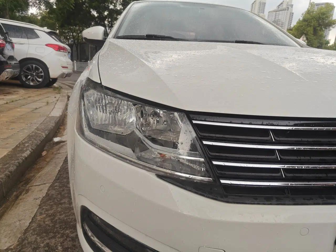 Volkswagen Lavida 2017 1.6L Manual Comfort Edition — миниатюра 7