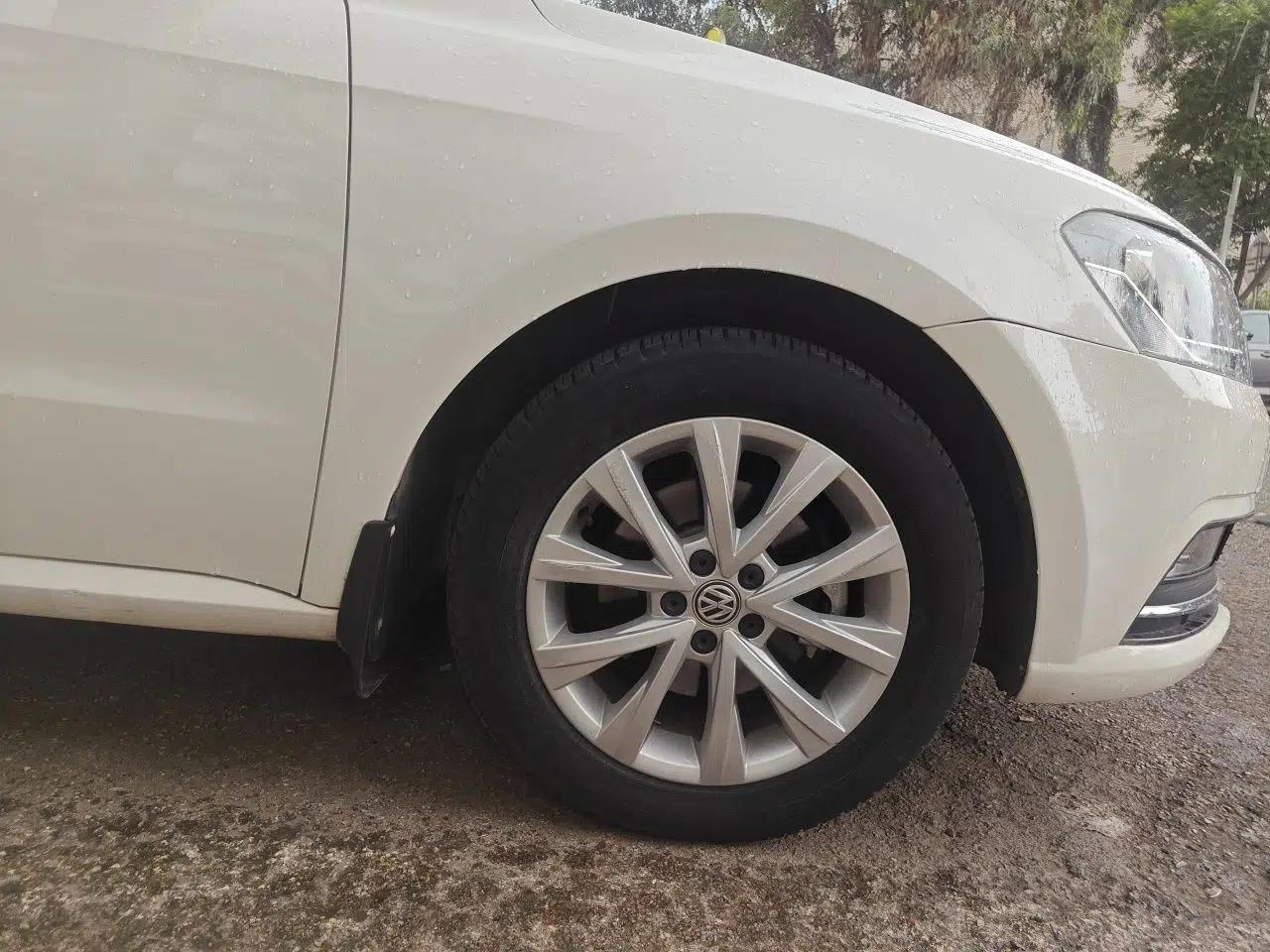 Volkswagen Lavida 2017 1.6L Manual Comfort Edition — миниатюра 8