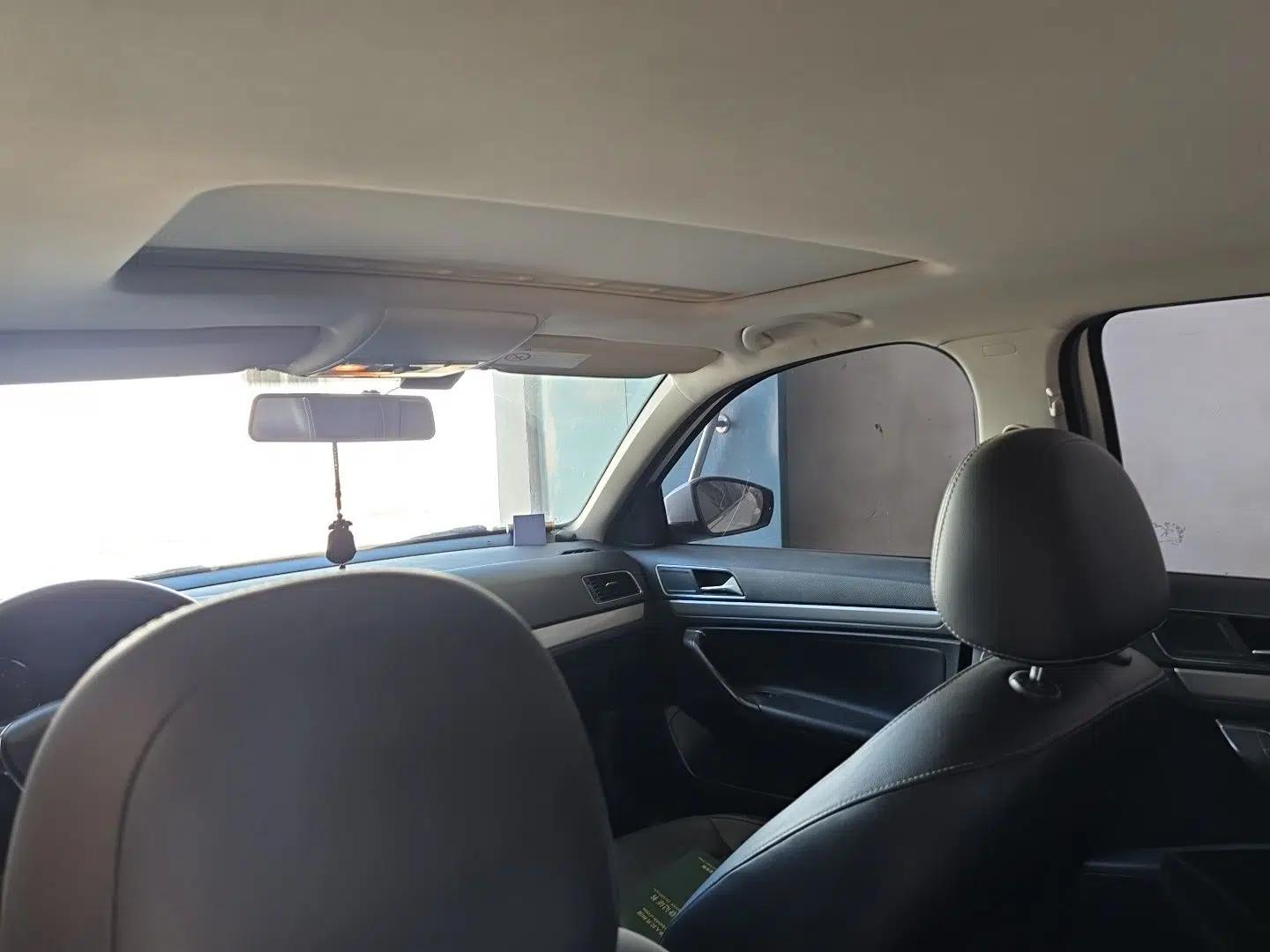 Volkswagen Lavida 2015 1.6L Manual Comfort Edition — миниатюра 18