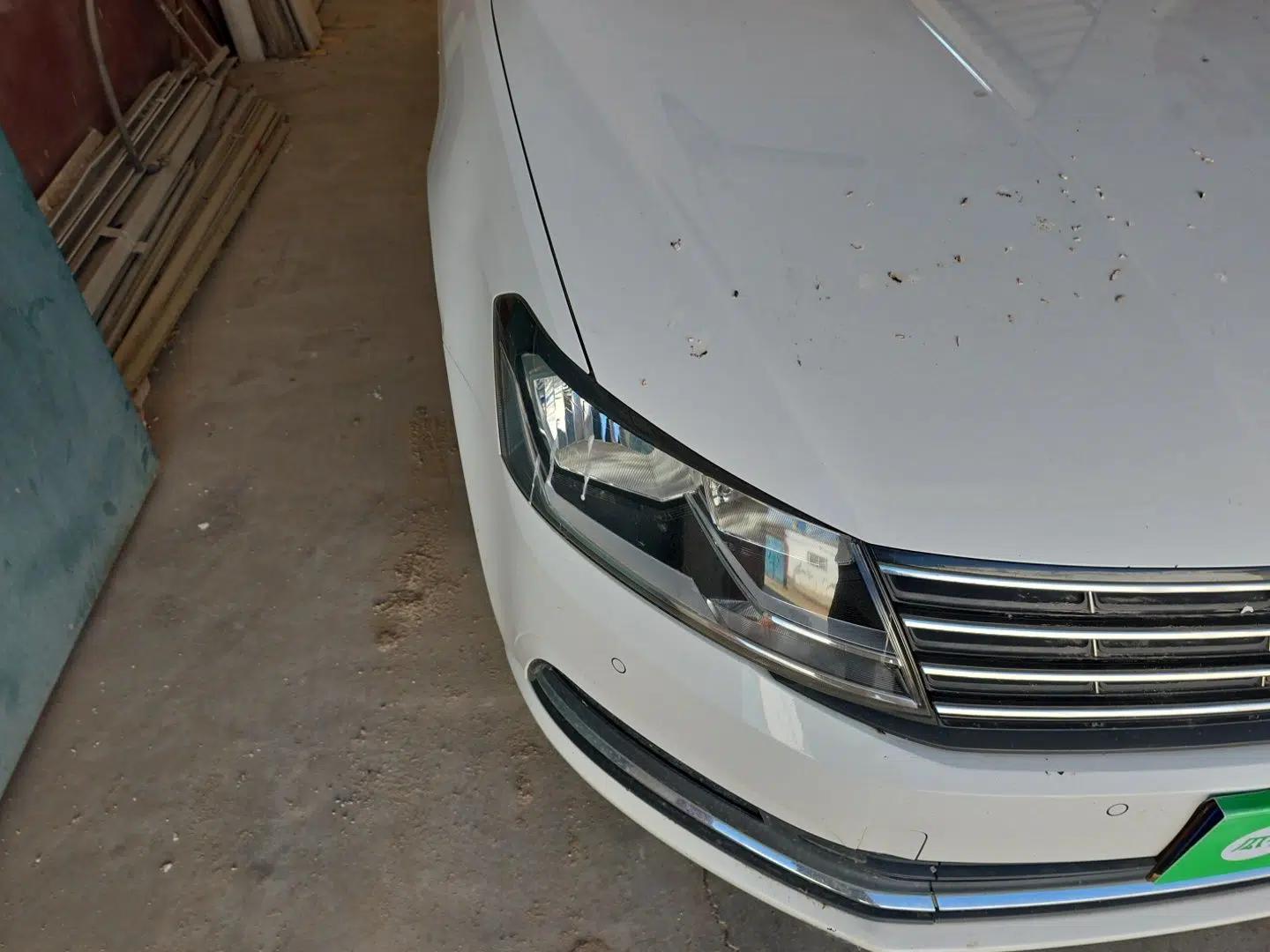 Volkswagen Lavida 2015 1.6L Manual Comfort Edition — миниатюра 7