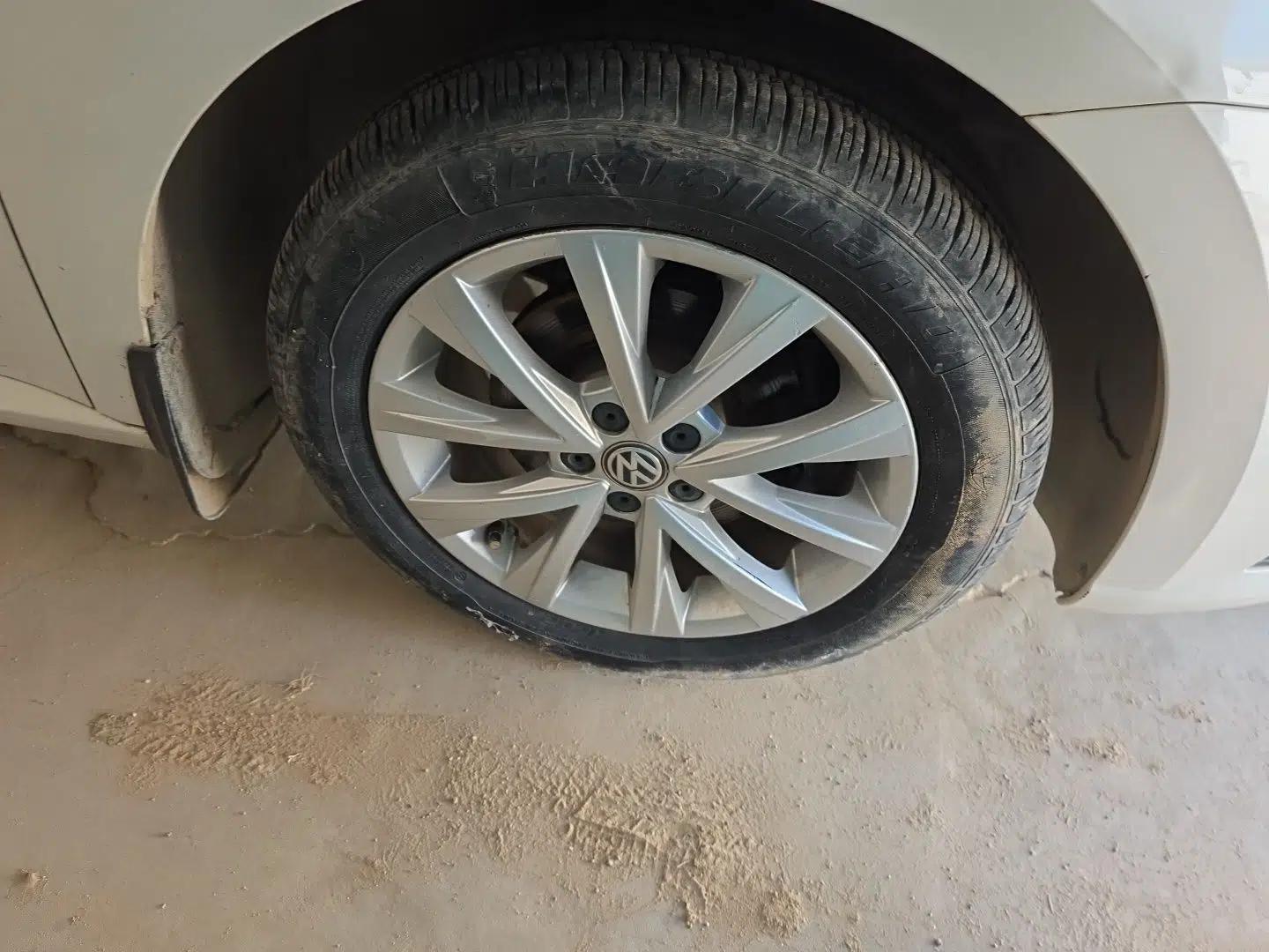 Volkswagen Lavida 2015 1.6L Manual Comfort Edition — миниатюра 8