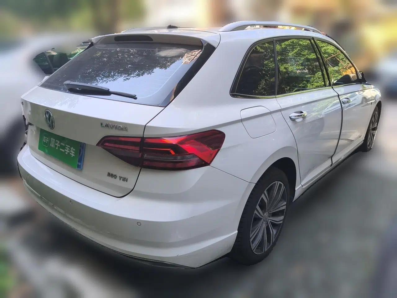 Volkswagen Lavida 2018 Hatchback 280TSI DSG Luxury Edition China V Standard — миниатюра 4