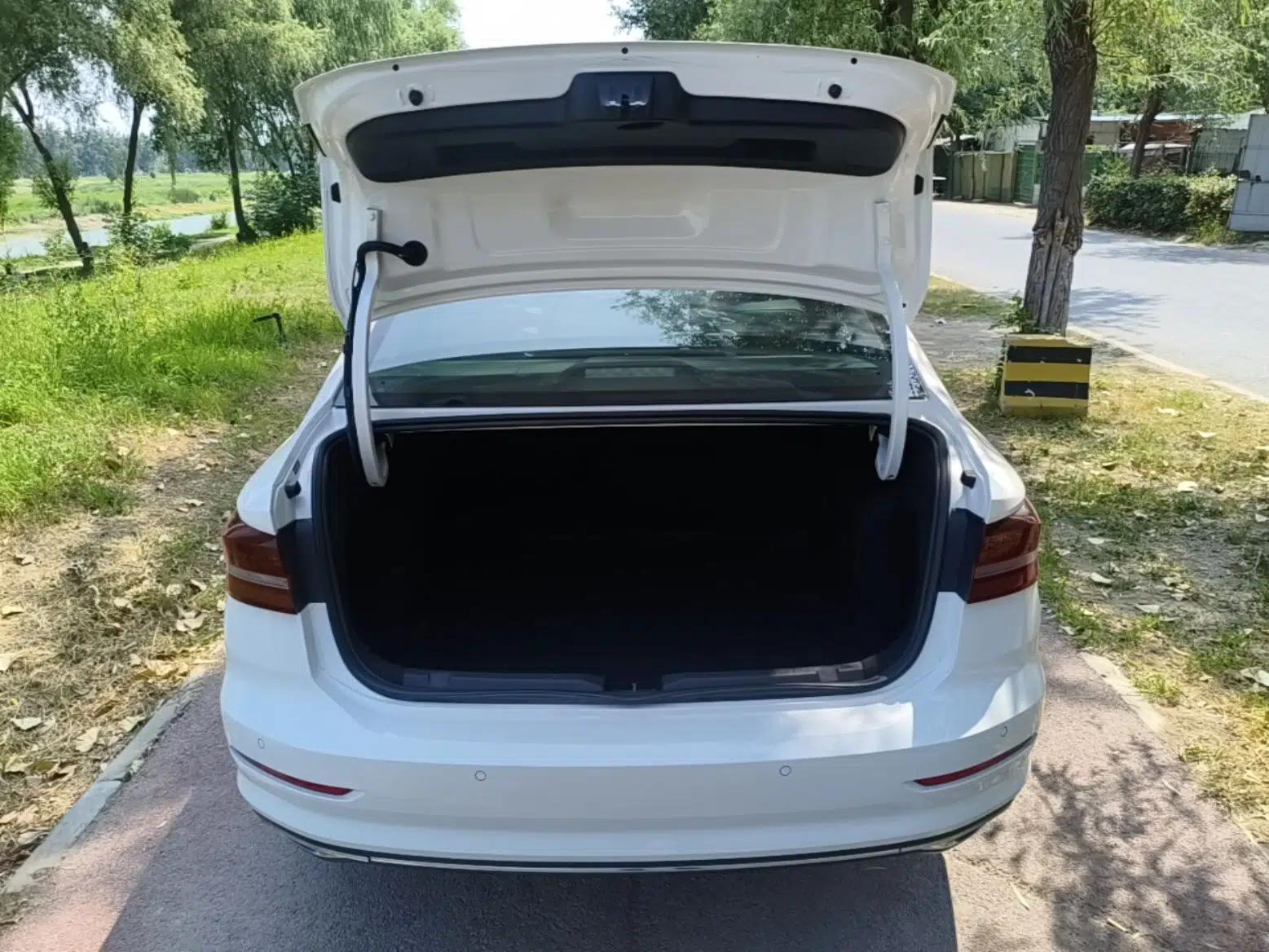 Volkswagen Lavida 2022 1.5L Automatic Vision Edition — миниатюра 27