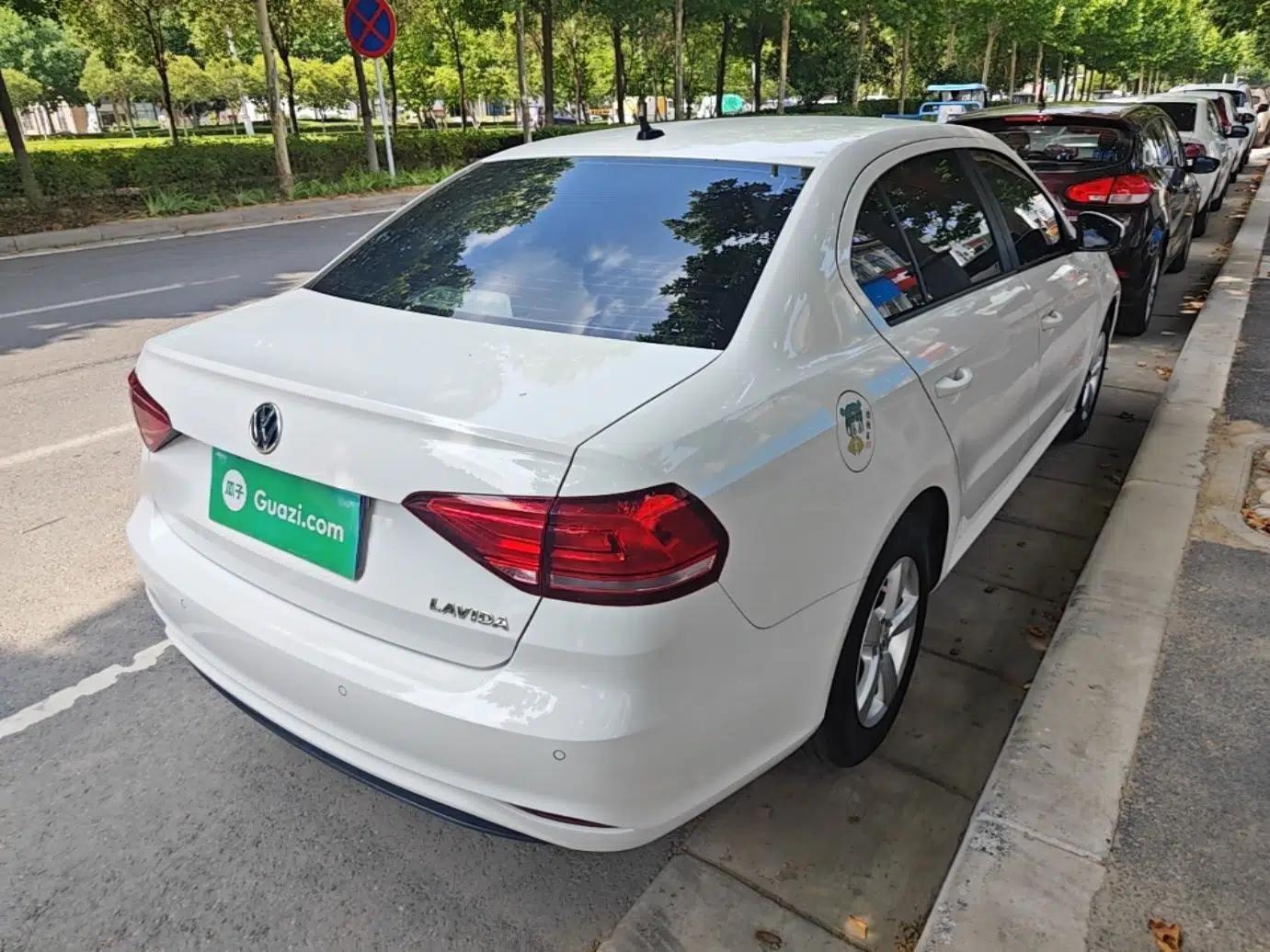 Volkswagen Lavida 2019 Lavida Start 1.5L Automatic Trendy Version China VI Standard — миниатюра 6
