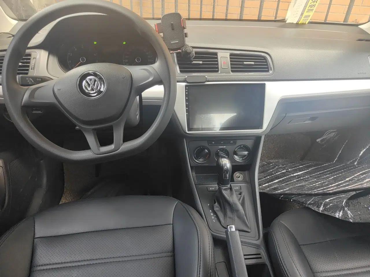 Volkswagen Lavida 2017 1.6L Automatic Fashion Edition — миниатюра 9