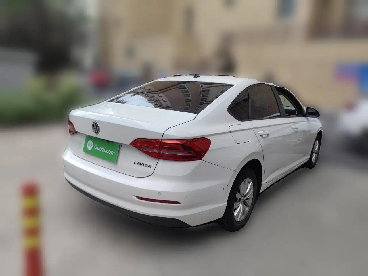 Volkswagen Lavida 2019 1.5L Automatic Fashion Edition China VI — миниатюра 6