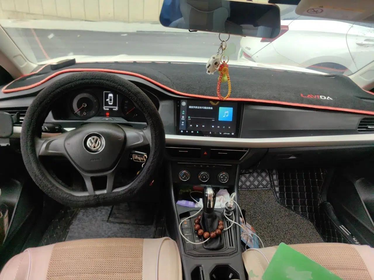 Volkswagen Lavida 2019 1.5L Automatic Fashion Edition China VI — миниатюра 9