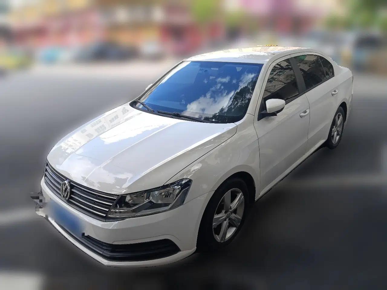 Volkswagen Lavida 2017 1.6L Automatic Fashion Edition — миниатюра 1