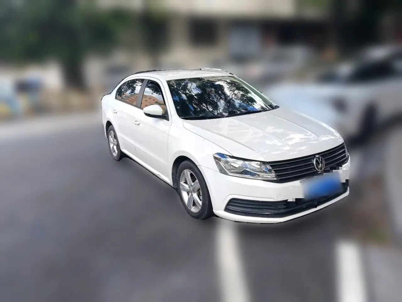 Volkswagen Lavida 2017 1.6L Automatic Fashion Edition — миниатюра 3