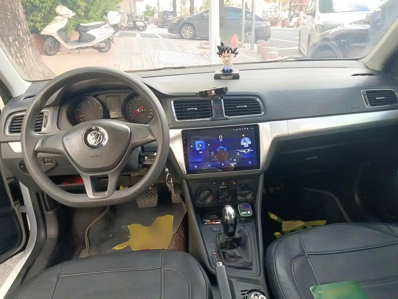 Volkswagen Lavida 2017 1.6L Automatic Fashion Edition — миниатюра 9