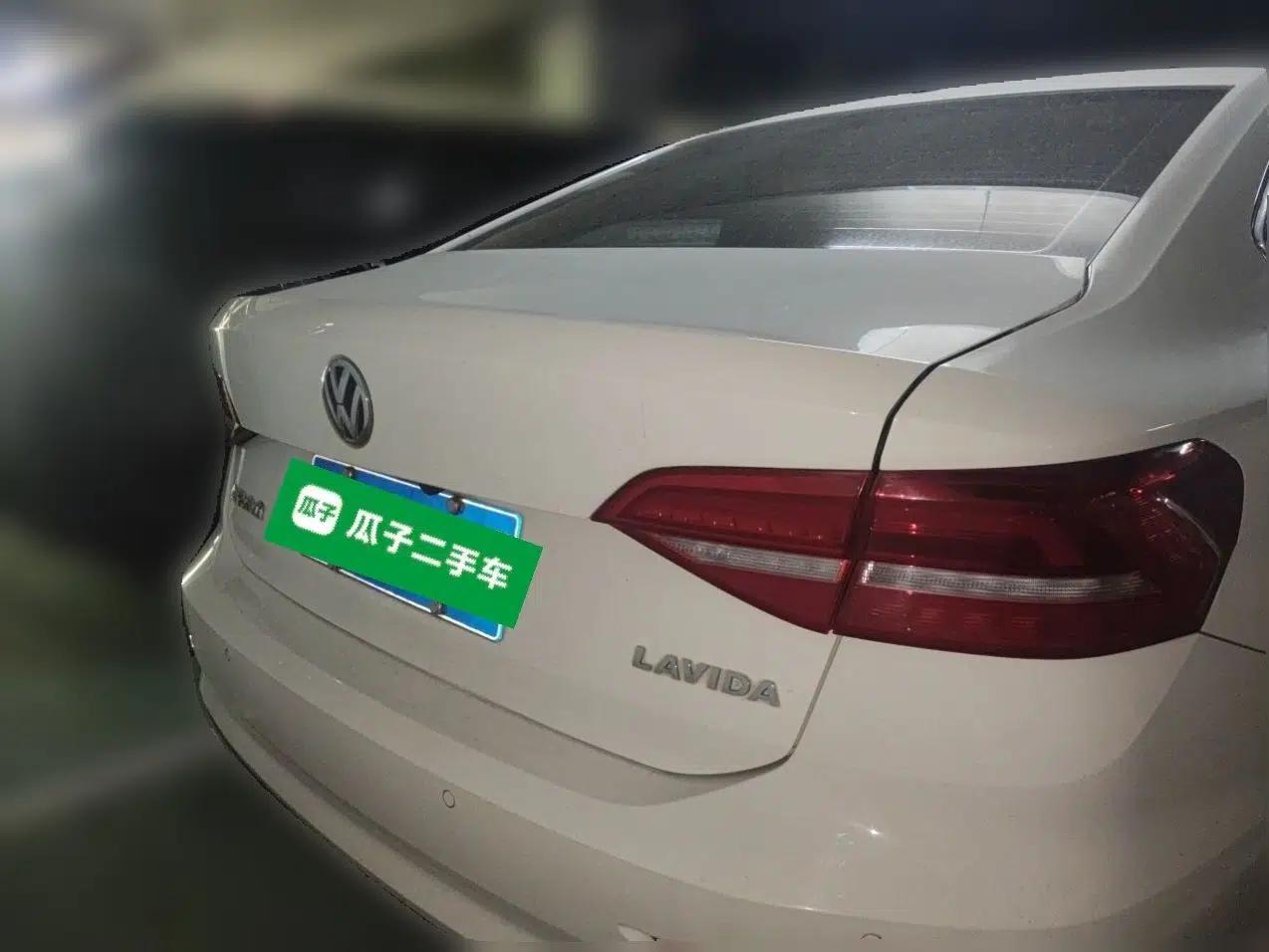 Volkswagen Lavida 2018 1.5L Automatic Fashion Edition China V Standard — миниатюра 5
