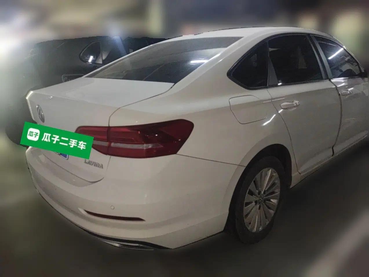 Volkswagen Lavida 2018 1.5L Automatic Fashion Edition China V Standard — миниатюра 6