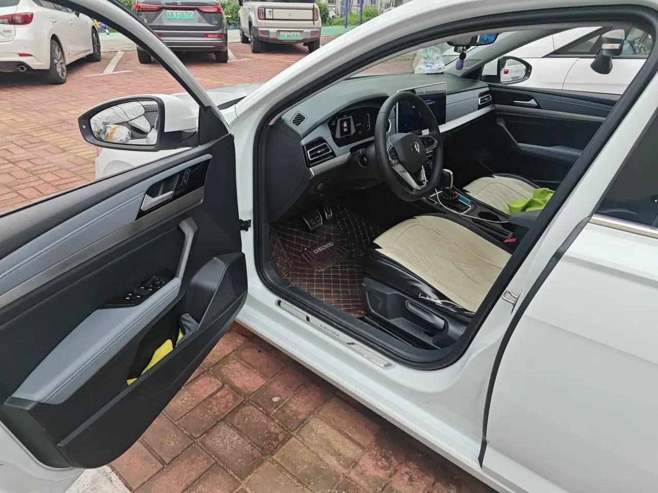 Volkswagen Lavida 2023 Revised Version 1.5L Automatic 5 Millionth Edition — миниатюра 16