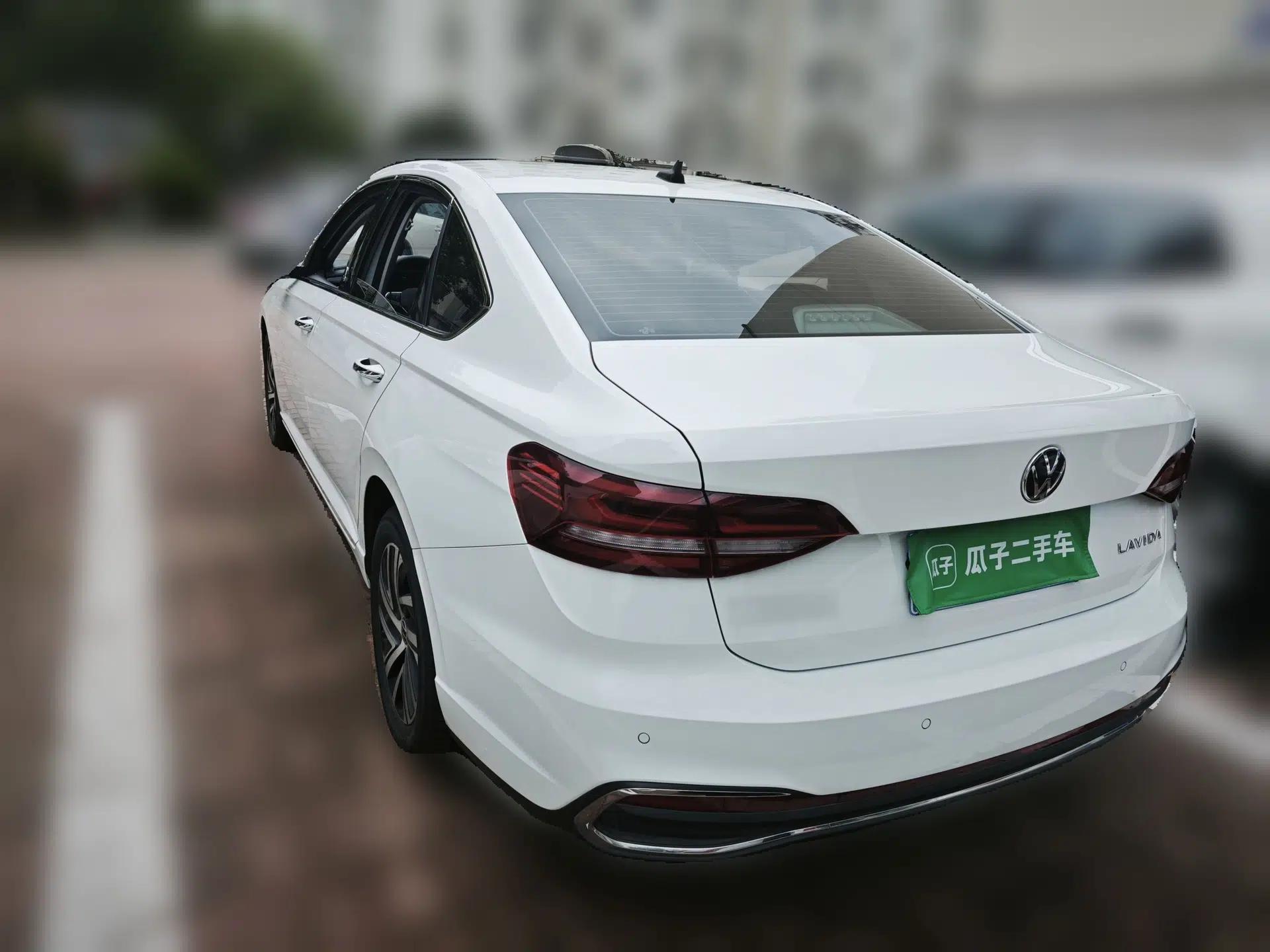 Volkswagen Lavida 2023 Revised Version 1.5L Automatic 5 Millionth Edition — миниатюра 4